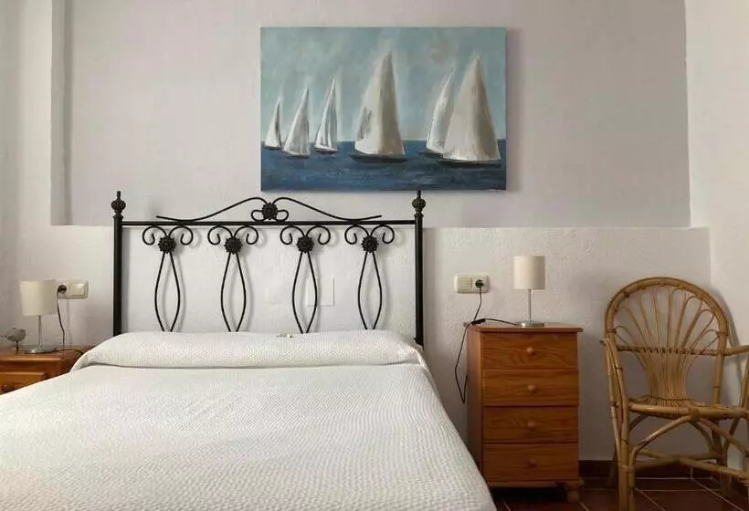 スタンダードスタジオ, Hostal San Juan