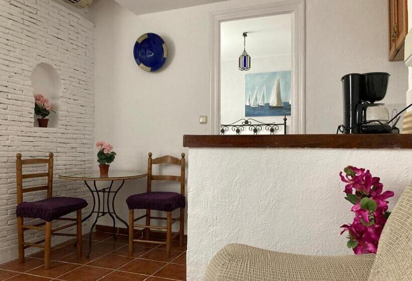 إستوديو قياسى, Hostal San Juan