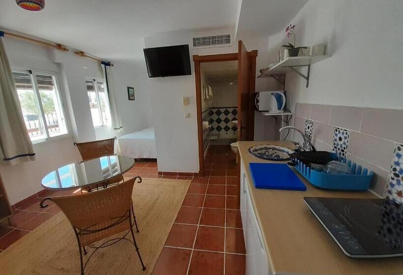 إستوديو قياسى, Hostal San Juan