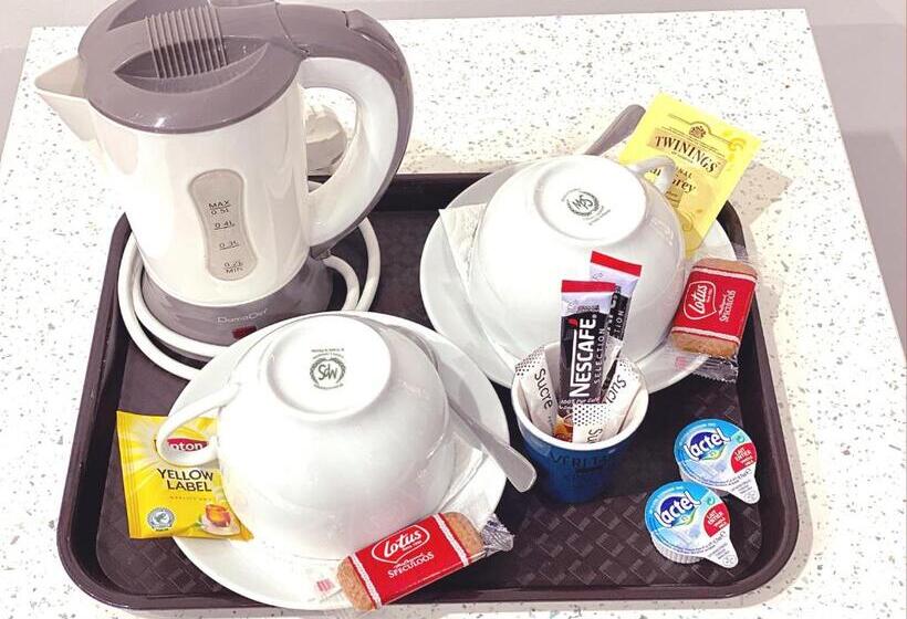 スタンダードトリプルルーム, Aviatic