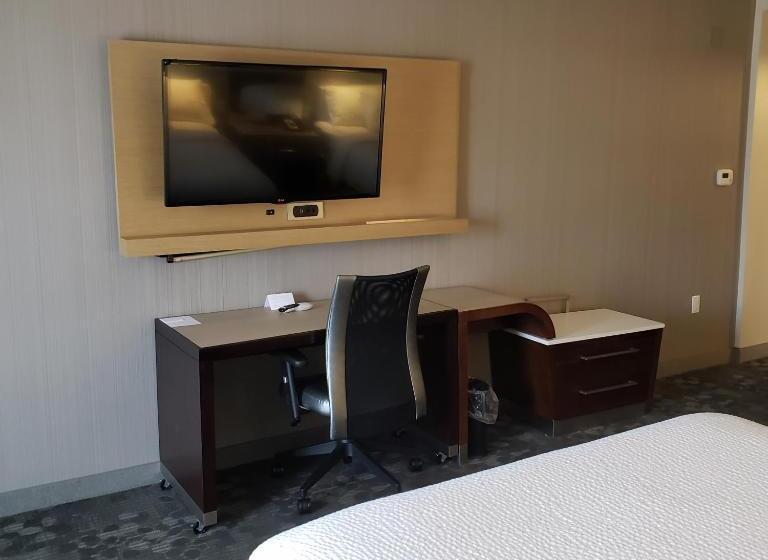 Номер Стандарт, Courtyard By Marriott Battle Creek
