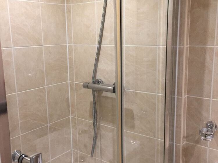 수피리어 룸, Culane House