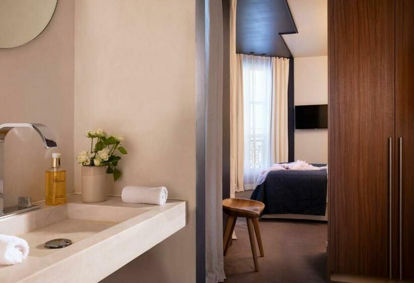 クラシックルーム, De Nell