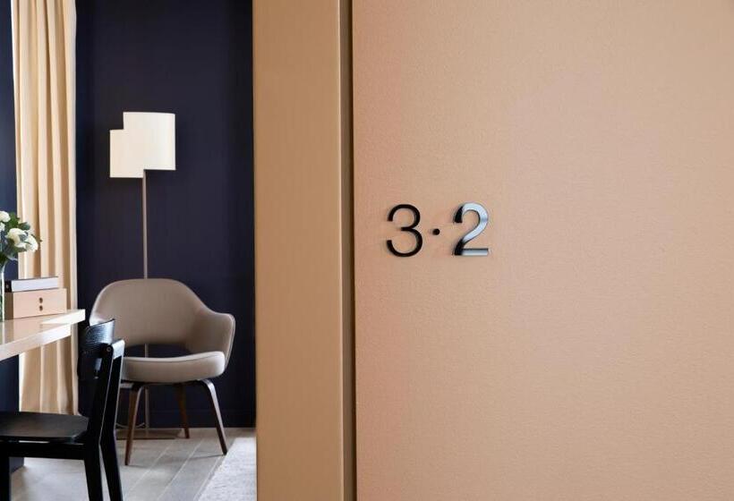 スーペリアールーム, De Nell