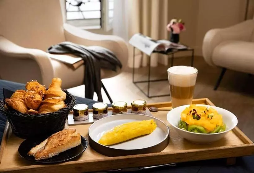 Deluxe Zimmer, De Nell