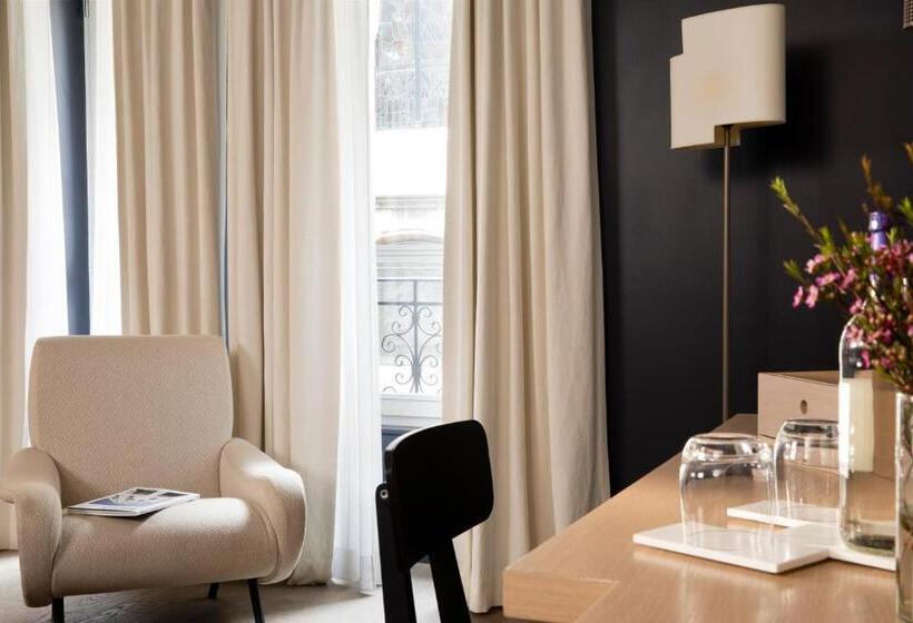 デラックスルーム, De Nell