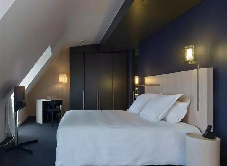 Deluxe Zimmer, De Nell