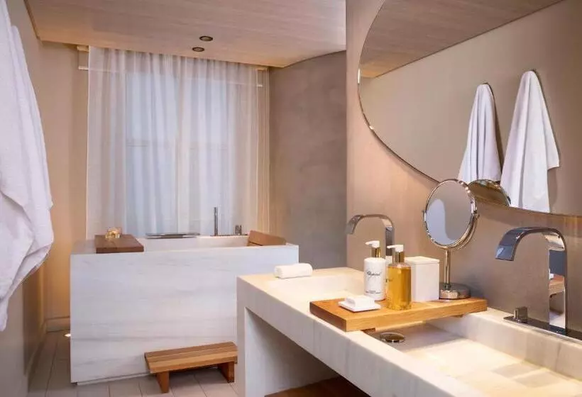 Prestige Zimmer, De Nell