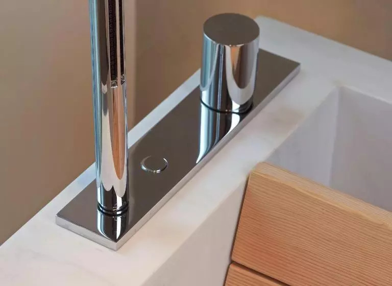 Prestige Zimmer, De Nell