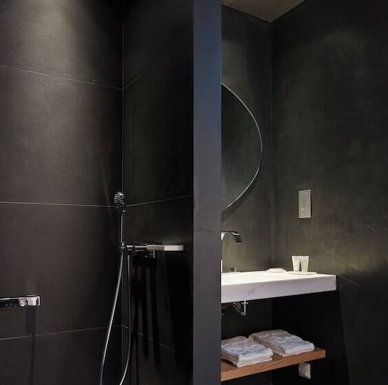 スーペリアールーム, De Nell