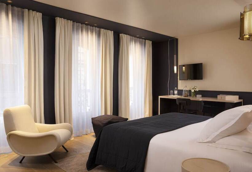 プレステージルーム, De Nell