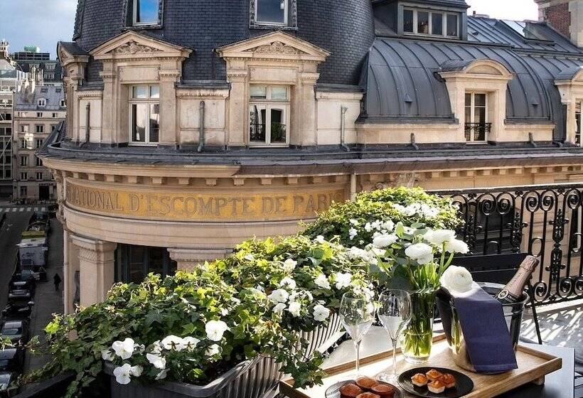 ジュニアスイート, De Nell