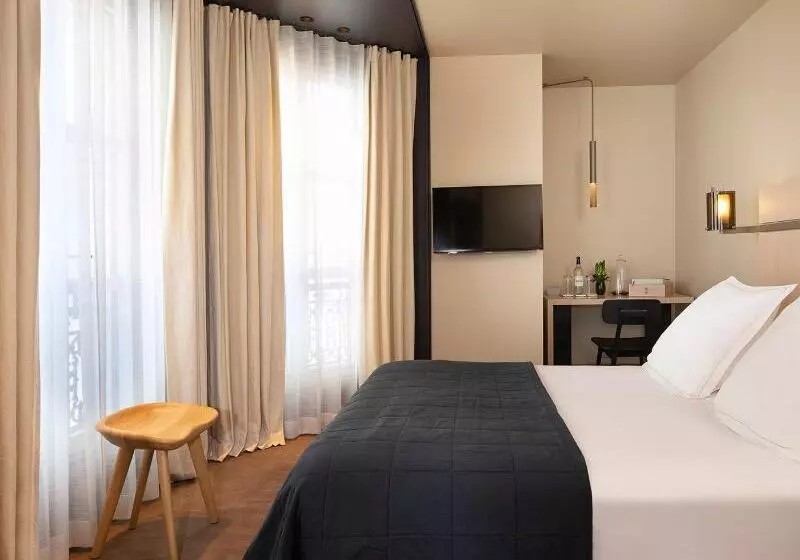 Deluxe Zimmer, De Nell