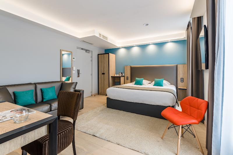 غرفة عائلية, Grand Hôtel Clichy Paris