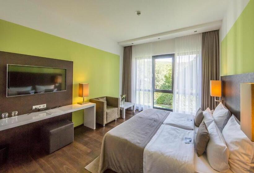 标准间, Im Schulhaus