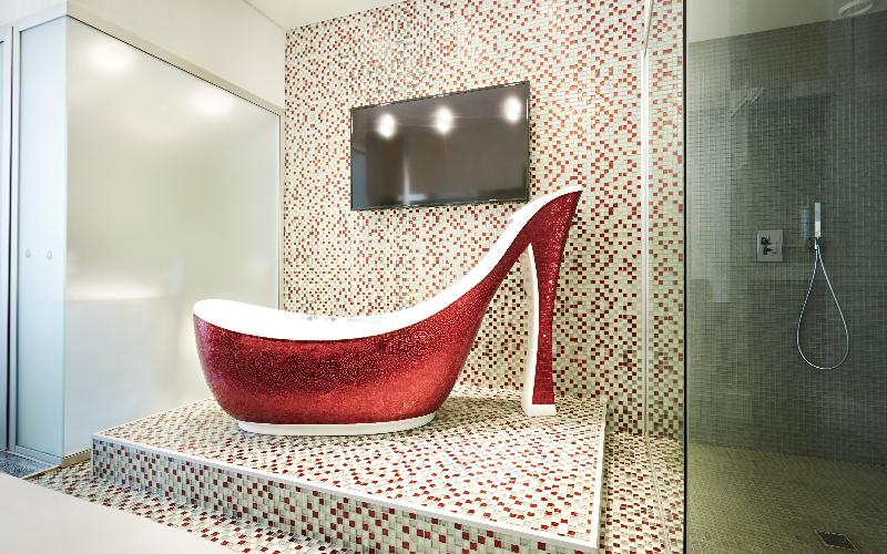 اتاق لوکس, Le Rêve De Naim Roma