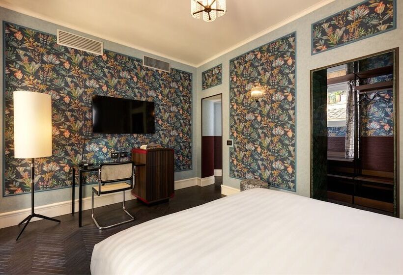 اتاق لوکس, Le Rêve De Naim Roma