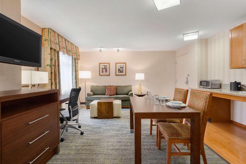 اتاق لوکس, Le Rêve De Naim Roma