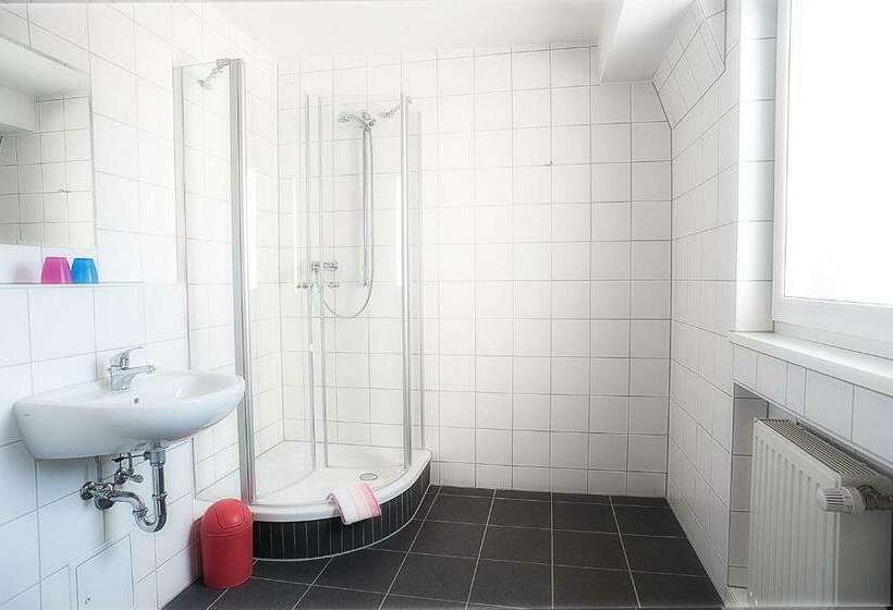 اتاق استاندارد یک نفره, Steps