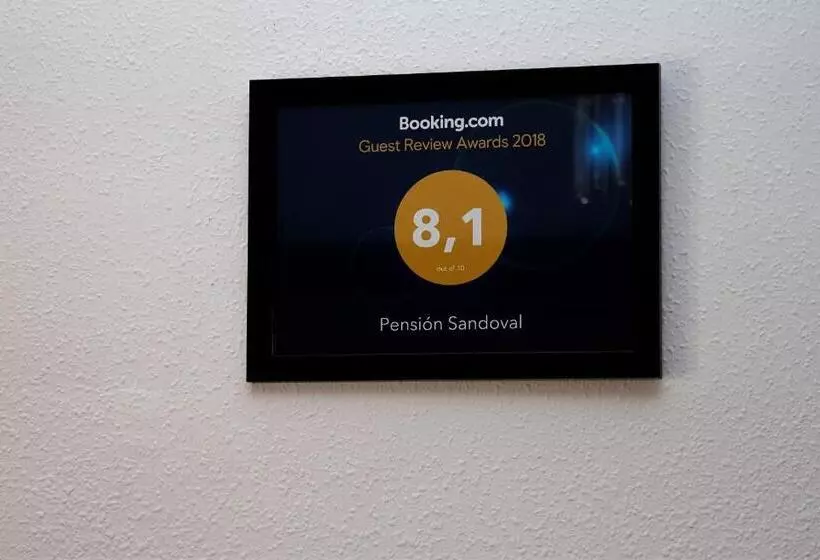اتاق استاندارد سه تخته با سرویس بهداشتی مشترک, Pensión Sandoval