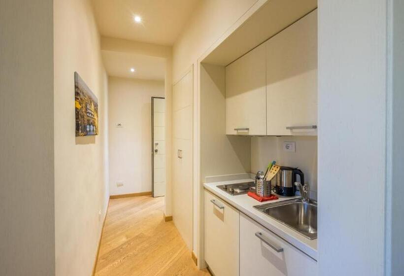 استودیوی کلاسیک, Relais Piazza Signoria