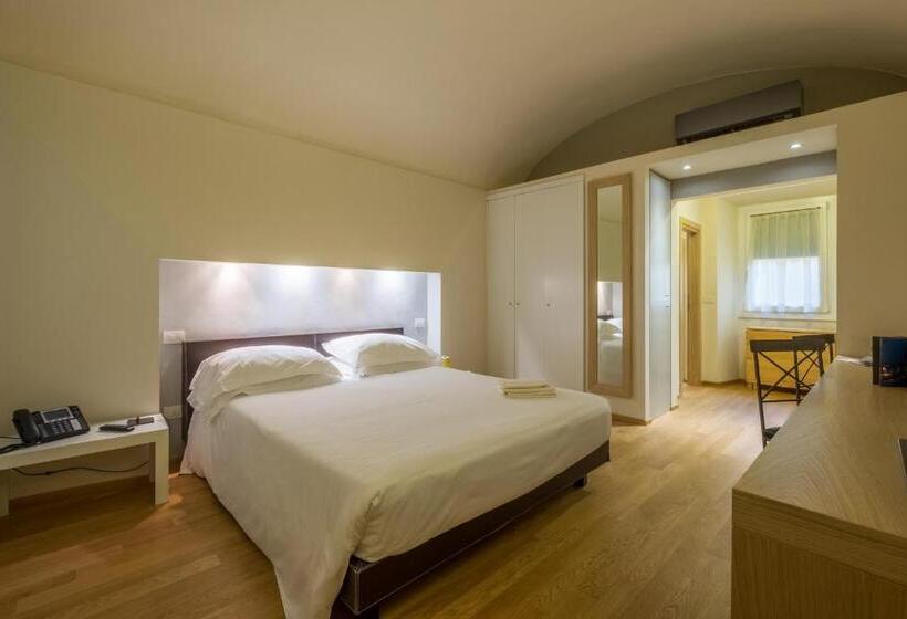 استودیوی کلاسیک, Relais Piazza Signoria