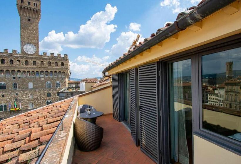 1 Bedroom Penthouse Apartment, Relais Piazza Signoria