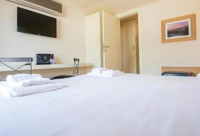 1 Bedroom Penthouse Apartment, Relais Piazza Signoria