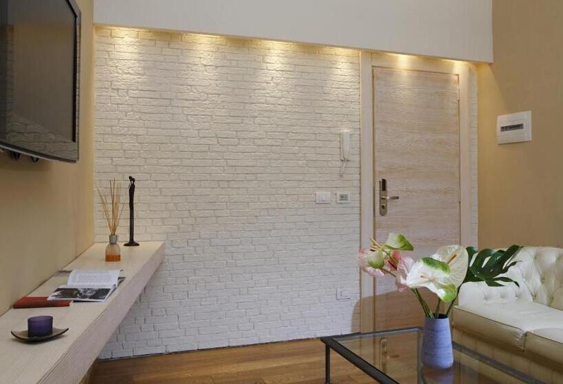 سوئیت کلاسیک, Relais Piazza Signoria