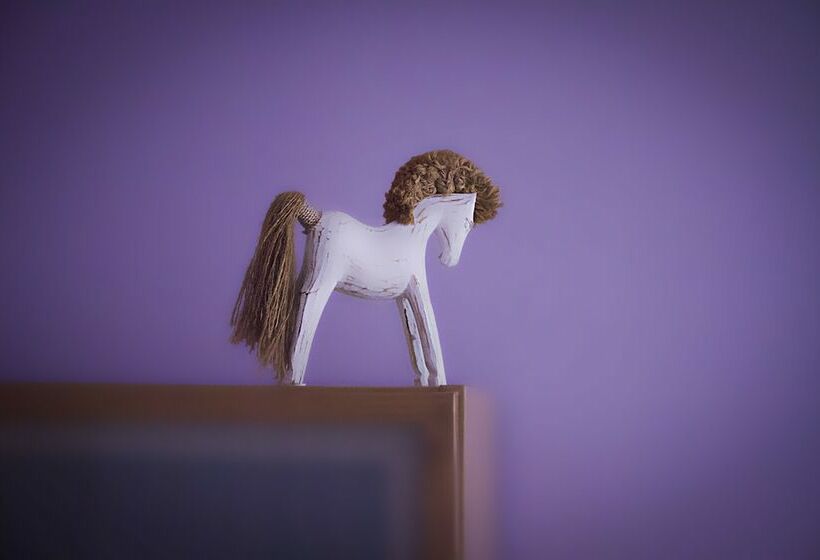 استودیوی استاندارد, Royal Court Legerova