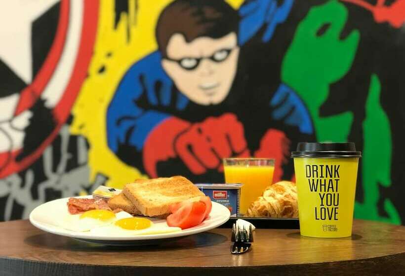 آپارتمان خانوادگی, Royal Court Legerova