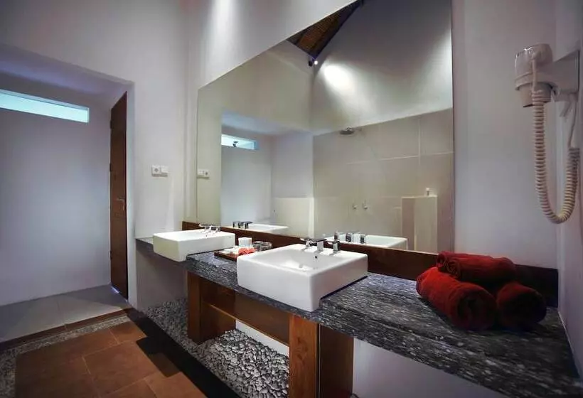 プール付き１ベッドルームヴィラ, Aston Sunset Beach Resort  Gili Trawangan