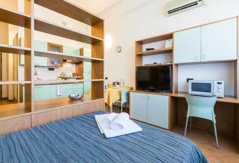 Estudio Estàndard, Casa Temporanea