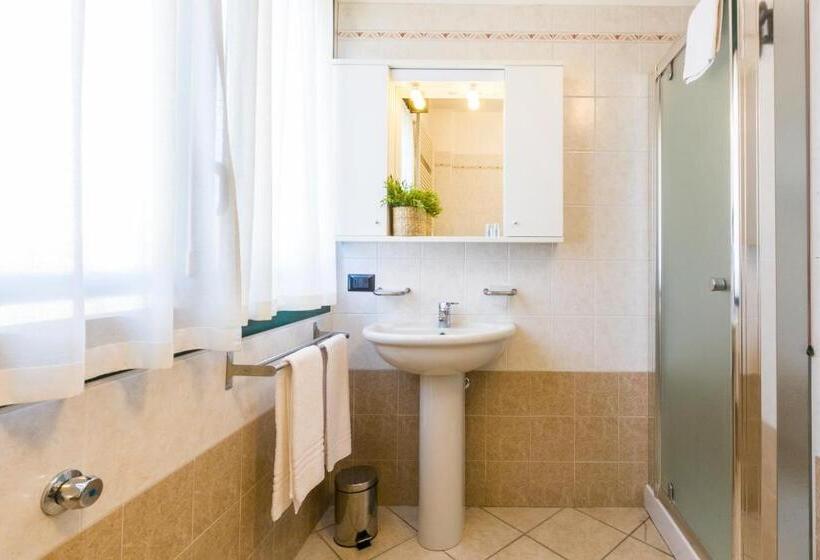 Estudio Estàndard, Casa Temporanea