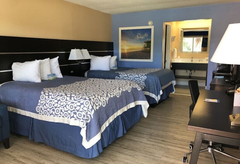Номер Стандарт 2 Двуспальные Кровати, Days Inn By Wyndham Fort Myers Springs Resort
