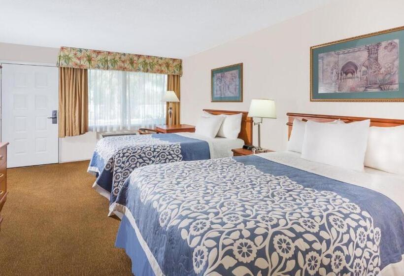 Номер Deluxe, Days Inn By Wyndham Fort Myers Springs Resort