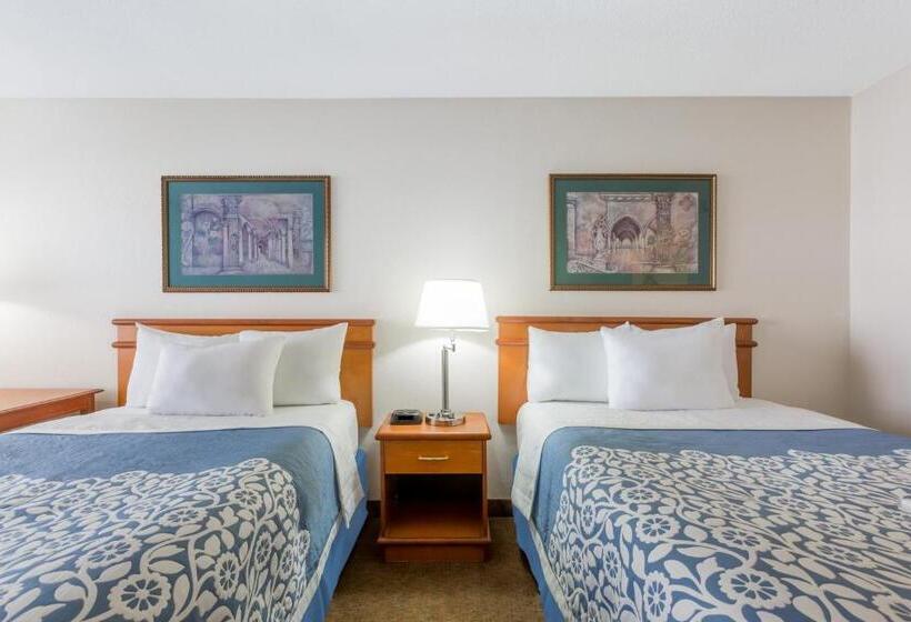 Номер Deluxe, Days Inn By Wyndham Fort Myers Springs Resort