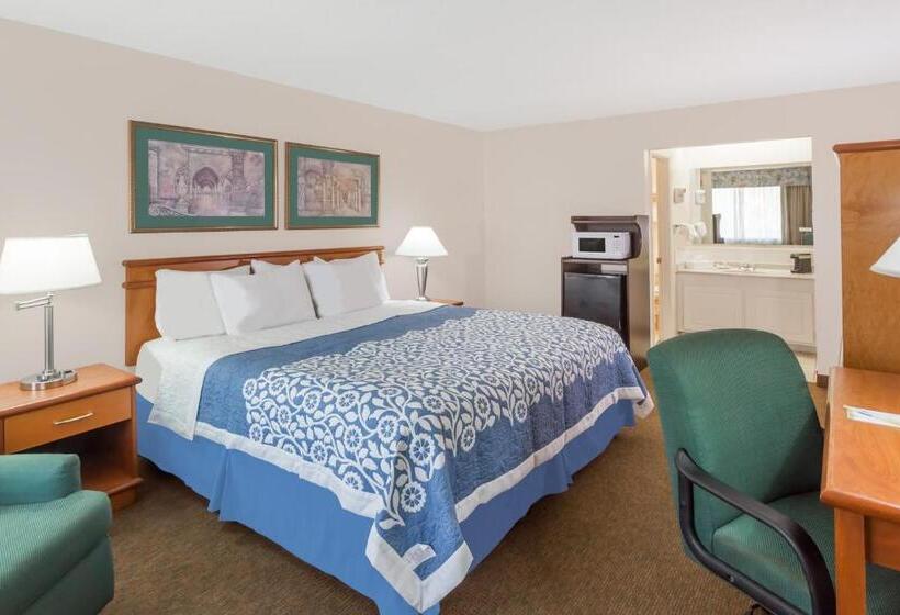 Стандартный Номер Кровать Кинг, Days Inn By Wyndham Fort Myers Springs Resort