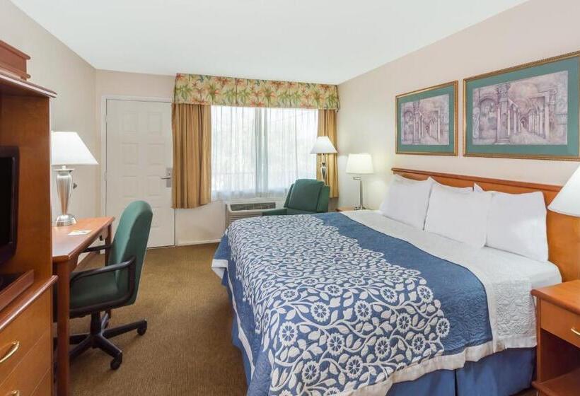 Стандартный Номер Кровать Кинг, Days Inn By Wyndham Fort Myers Springs Resort