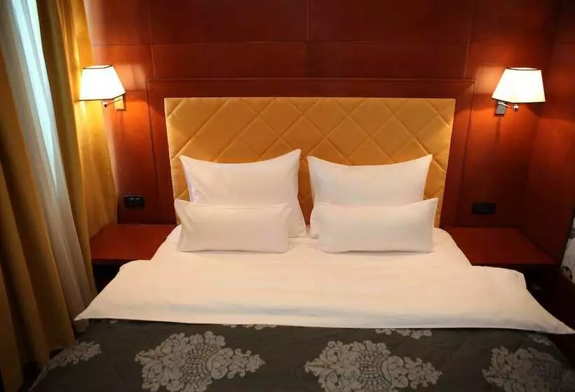 سوییت جونیور, Garni Hotel Aleksandar
