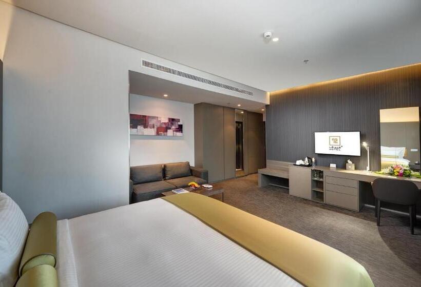 اتاق سوپریور, 72 Sharjah Waterfront