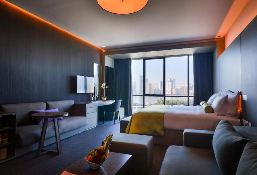 اتاق پرمیوم, 72 Sharjah Waterfront