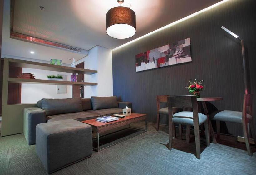 Family Suite, 72 Sharjah Waterfront