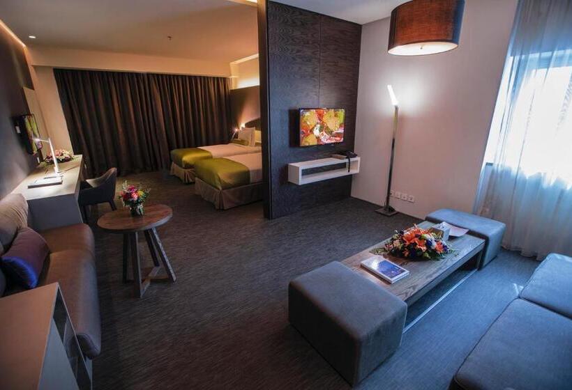 سوئیت خانواده 2 خوابه, 72 Sharjah Waterfront