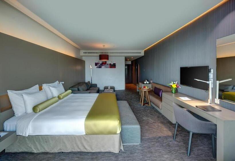 اتاق پرمیوم, 72 Sharjah Waterfront