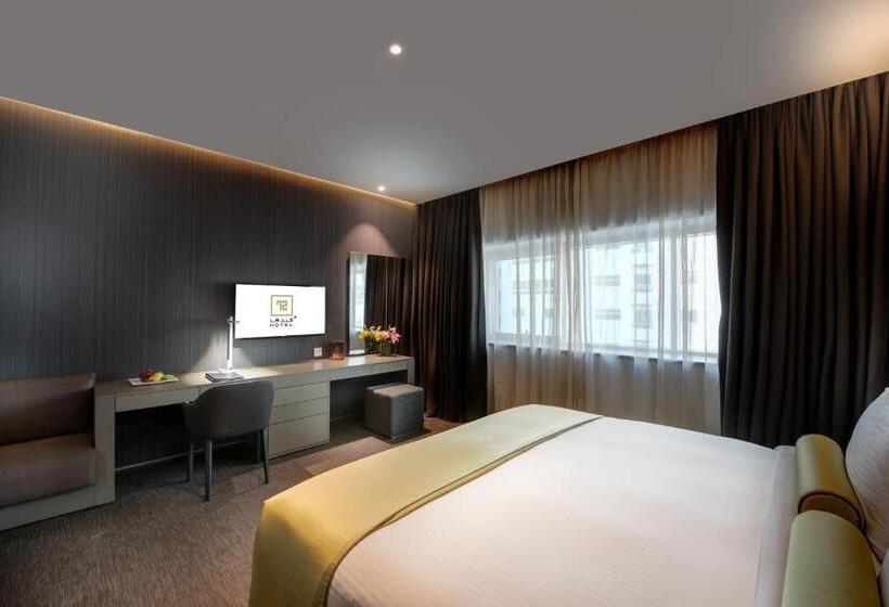 سوییت جونیور, 72 Sharjah Waterfront