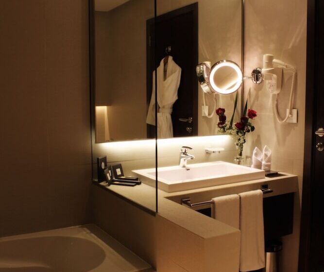 اتاق سوپریور, 72 Sharjah Waterfront