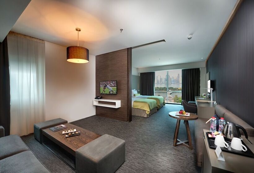 اتاق پرمیوم, 72 Sharjah Waterfront