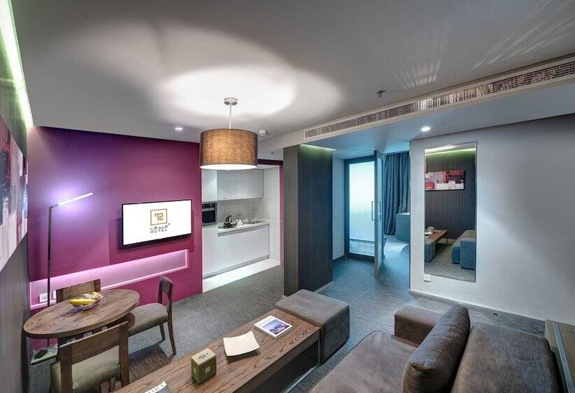 سوییت خانوادگی, 72 Sharjah Waterfront