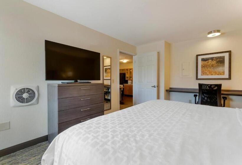 Студия Стандарт, Candlewood Suites Reading, An Ihg